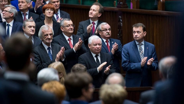 21 - 11 - 2015 - Prawo i Sprawiedliwość: Państwowa Straż Pożarna jest ważnym elementem systemu bezpieczeństwa (...)